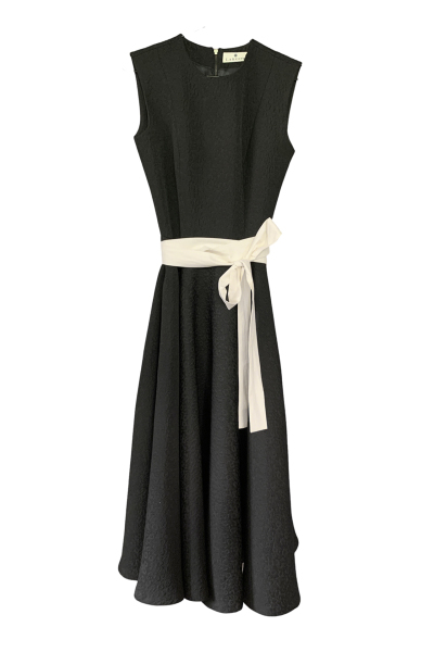 Image of Laroom Black dress with white belt