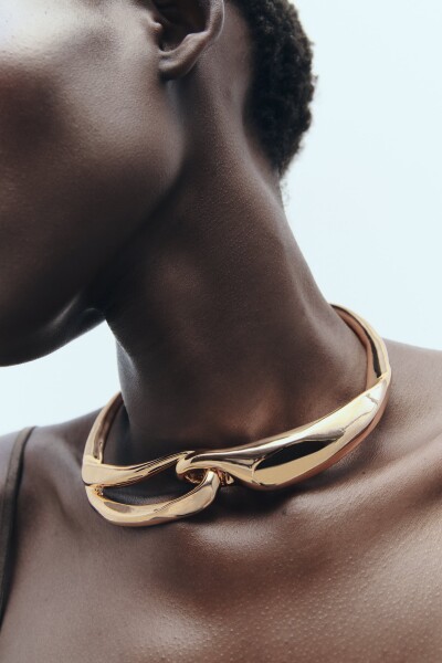 Image 2 of ZARA Gold metal necklace