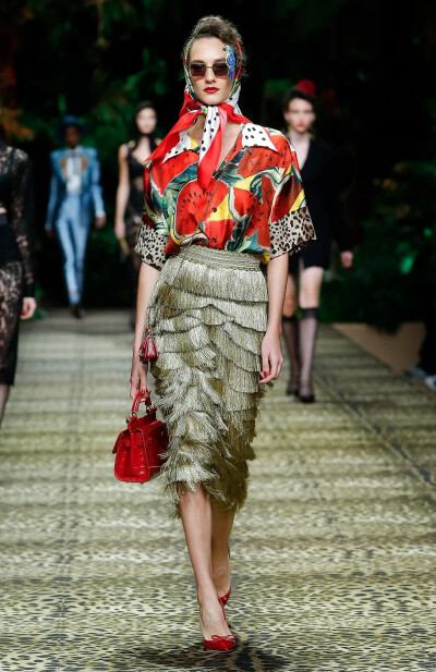 Image 2 of Dolce & Gabbana Gold silk skirt with fringe