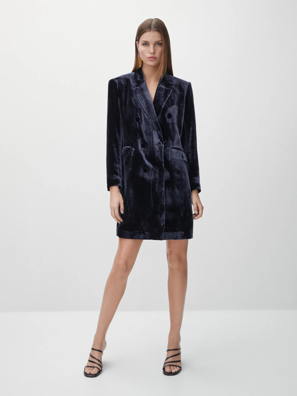 Navy velvet blazer style dress rent or buy out from 400 AED in Dubai. Make your order online on Cloudset