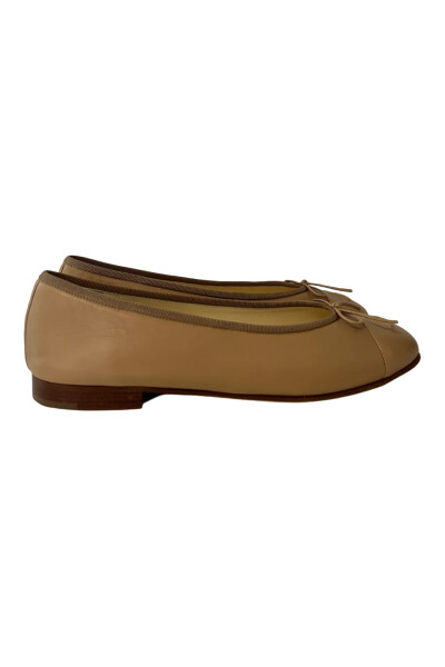 Image of Chanel Beige Leather Ballet Flats