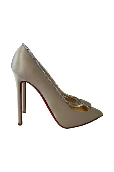 Image of Christian Louboutin Beige ‘Super Vic’ 100 Crystal Embellished Pumps