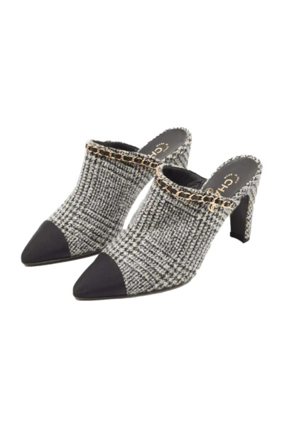 Image of Chanel Black Vintage Chain link mules