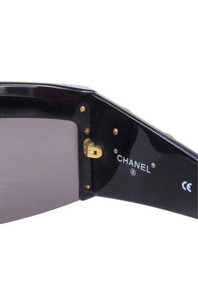 Image 4 of Chanel Black Vintage Chain-link Circa 1992 Wraparound-frame Sunglasses